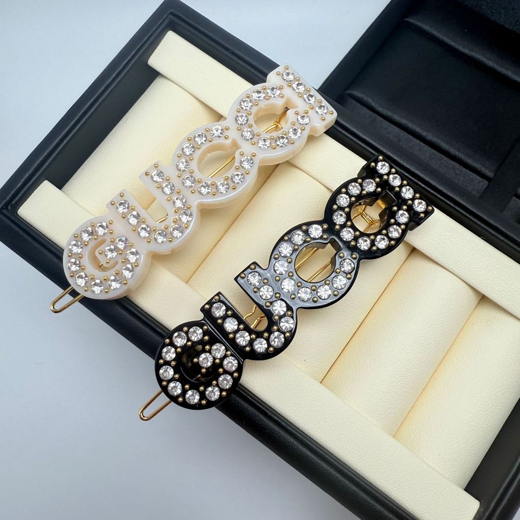 MDAJ GGGu Letter hair clips, hair accessories, alligator clips, side clips, bangs clips, trendy hair