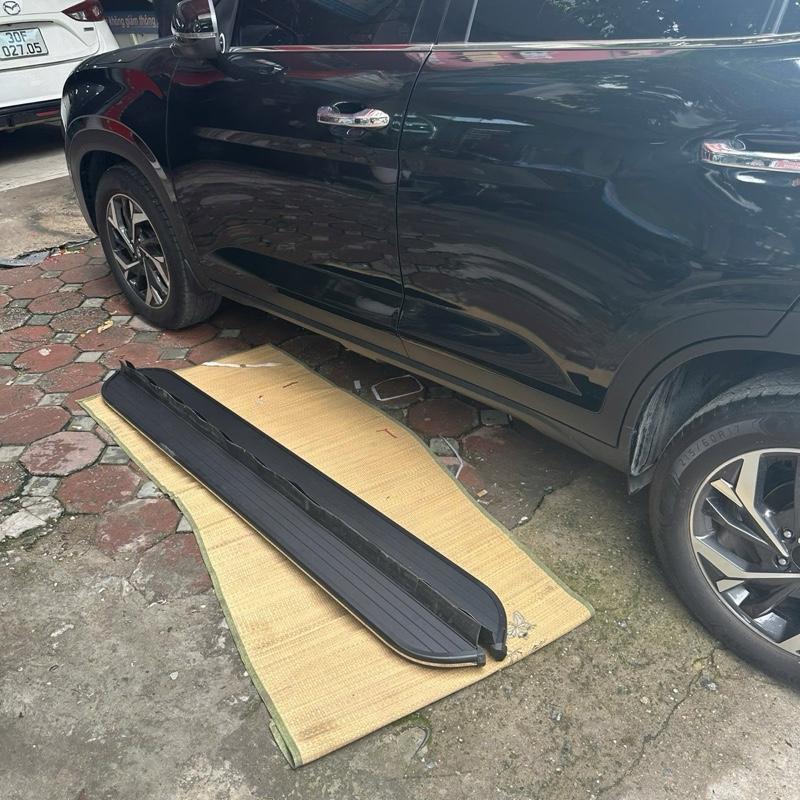 Bậc, bệ bước chân Hyundai Creta 2022-2025 mẫu MCB nhôm đúc định hình nguyên khối