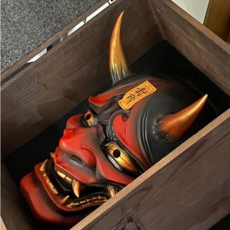 Seal Red Prajna Mask Prajna Mặt nạ phong cách Nhật Bản Devil Bull Devil Red Grimace Horn Headgear Ge