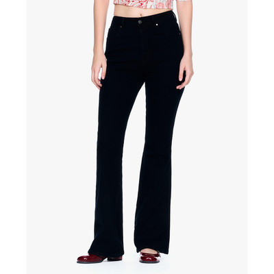 GIGI - Quần jeans nữ ống loe phom ôm hiện đại_G3104J242318-66
