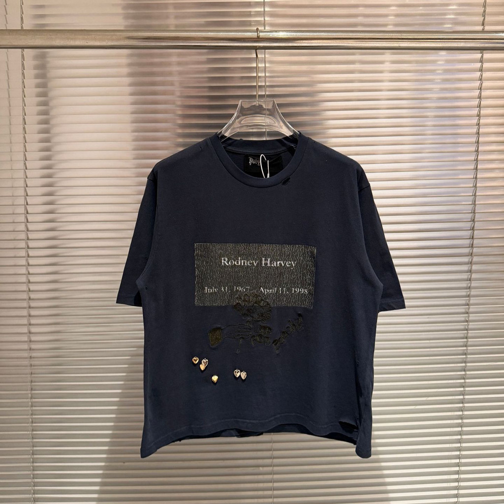 TGEZ pengiri Same Style paly hollywood 25ss Slogan printed medal metal short sleeve shirt T Shirt