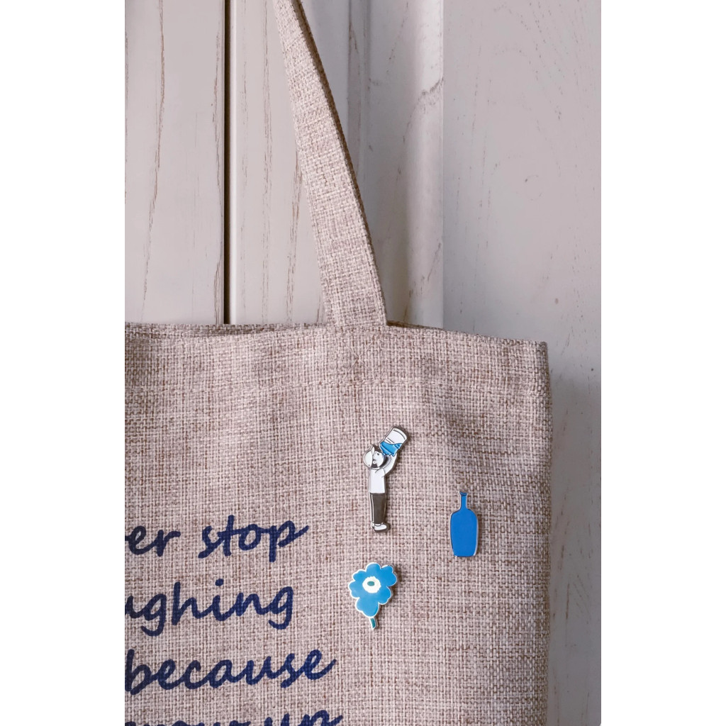 Finland M Home Blue Bottle Trâm cài & Móc khóa hoa kim loại