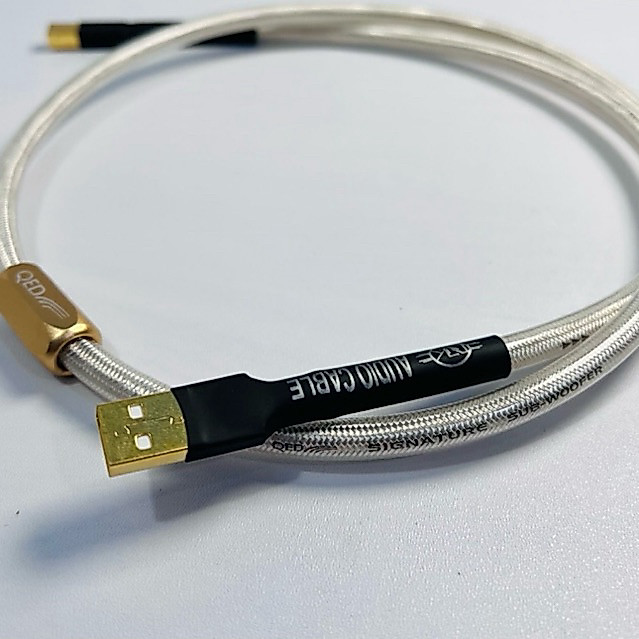 Dây USB QED ENGLAND Cao Cấp