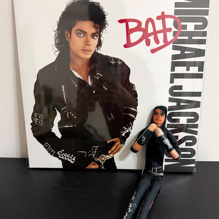 【Fast shipping】michael jackson mô hình figure Abstract Doll 28cm