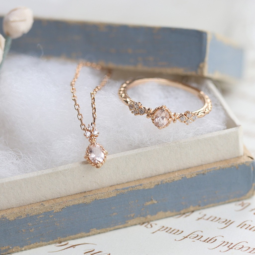 Sang trọng nhẫn morganite tự nhiên nhỏ, ánh sáng tinh tế