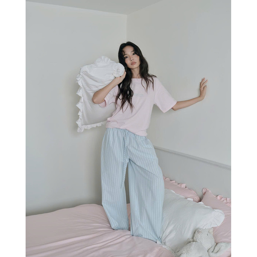 Set áo thun tay ngắn và quần dài kẻ sọc CEE STUDIO