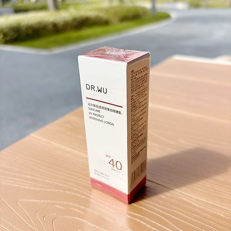 DR.WU DR.WU Kem chống nắng làm trắng da hai lần trong suốt SPF40 Kem chống nắng làm sáng da thoáng k