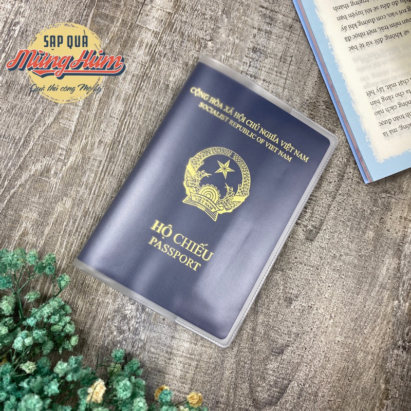 051 Cover passport (Bọc hộ chiếu), Bìa bao hộ chiếu chất PVC nhám & dẻo. Mẫu đẹp, vừa vặn passport. 