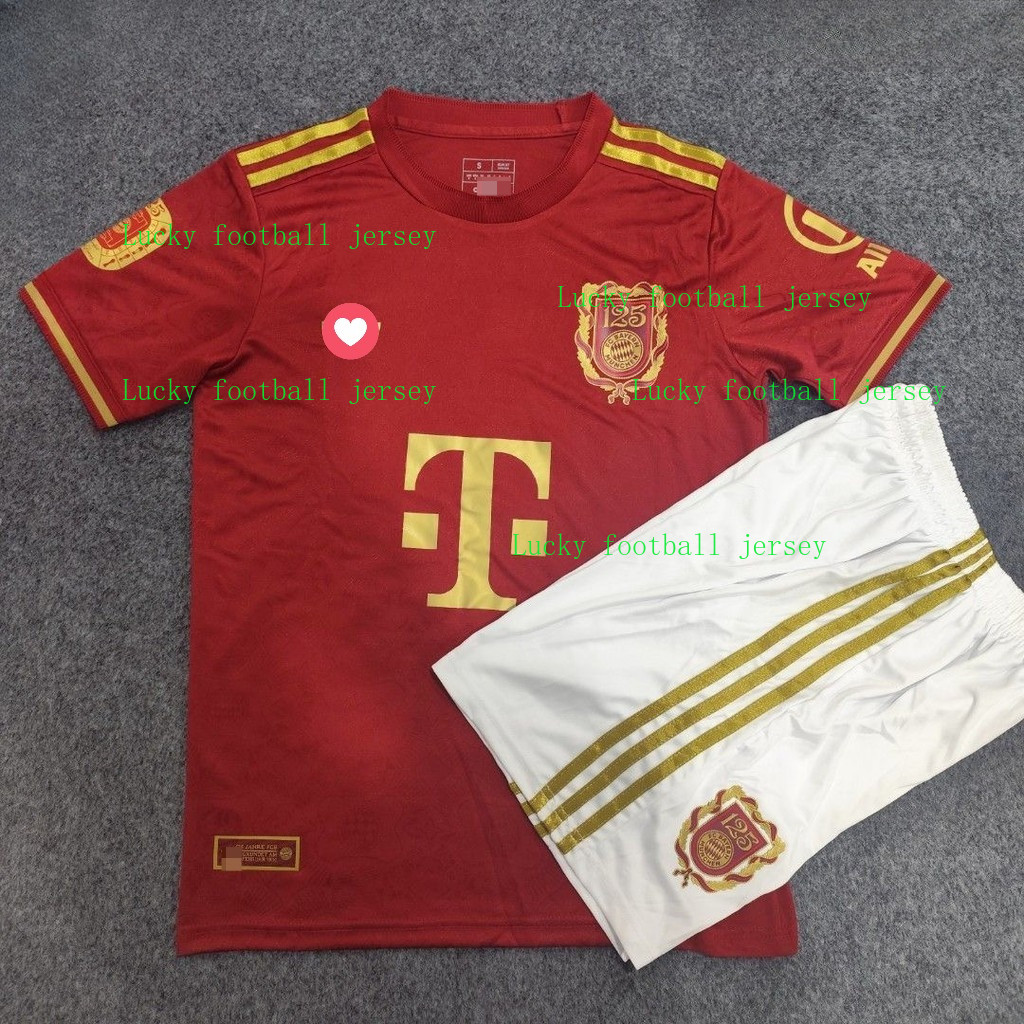 Mùa giải 2024 / 25 FC Bayern Munich Kỷ niệm 125 năm Áo thể thao Kimmich Kane Sane Olise Muller Musia
