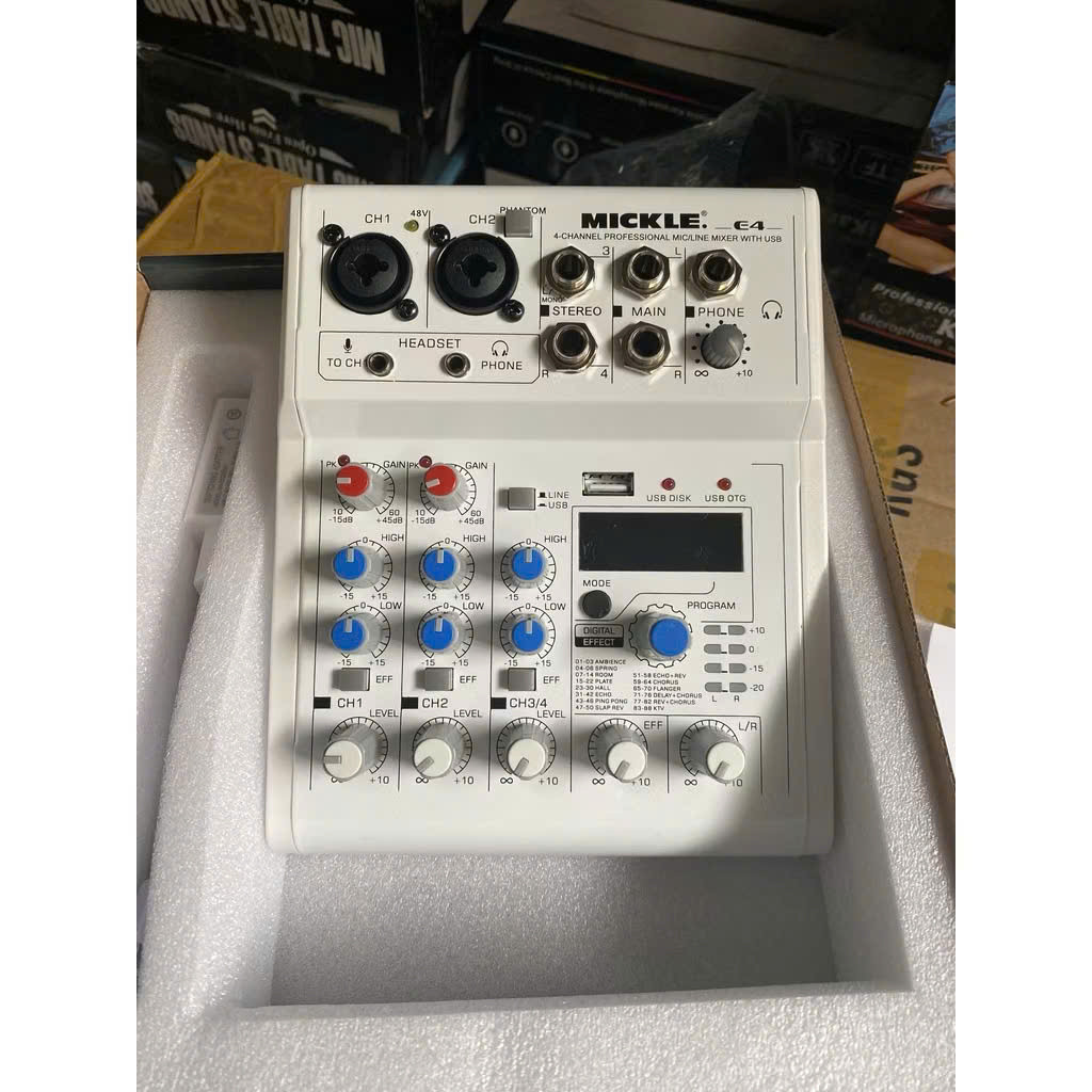 Mixer bàn mini E4 - 88 hiệu ứng âm thanh chuẩn + tặng 2 jack chuyển