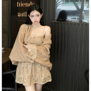  Bộ thời trang 2 món gồm Áo len Cardigan cùng váy liền hai dây kiểu mới mẻ trẻ trung 