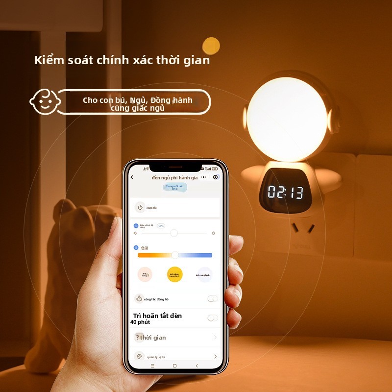 Spaceman Spaceman Điều Khiển Từ Xa Đồng Hồ LED Đèn Ngủ Đồng Hồ Báo Thức Đầu Giường Đèn Sạc Pin Chươn