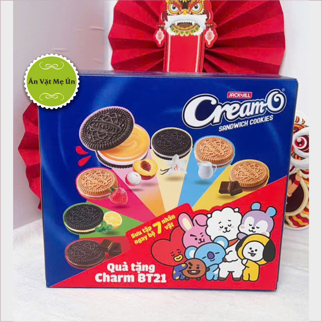 Bánh Quy Nhân Kem Crem-O Mix 7 Vị Nhân Kem Kèm Quà Tặng (Bộ Sưu Tập Charm Và Móc Khóa BT21)