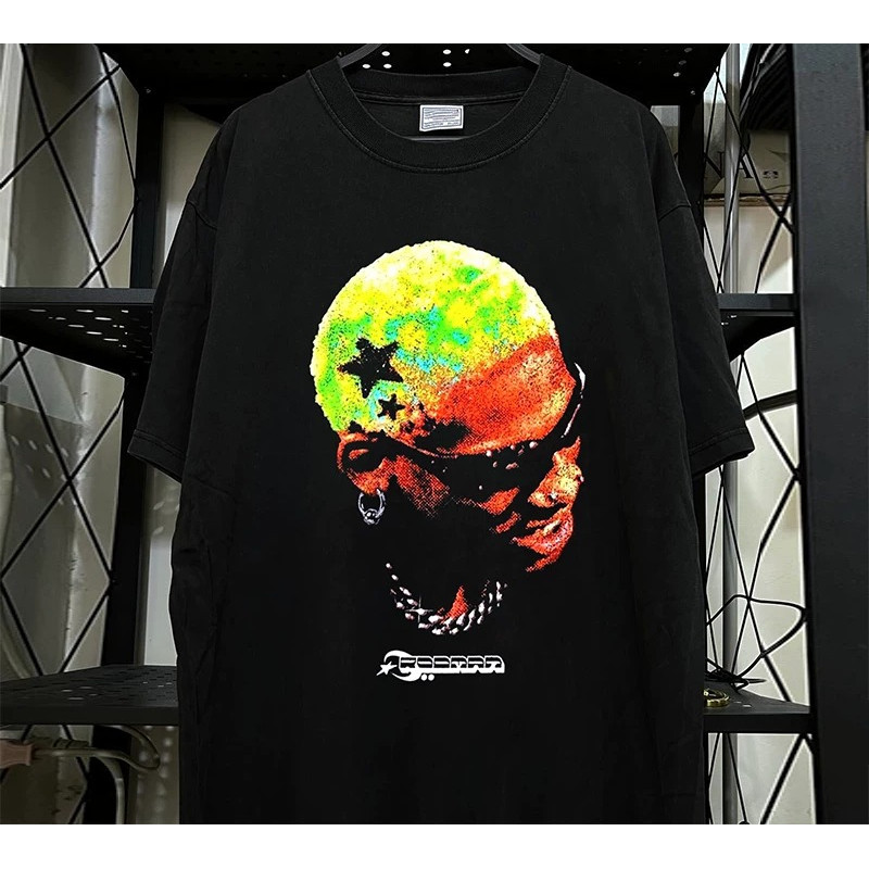 2026Dennis Rodman Big Bug Dennis Rodman Chân Dung Áo Thun Tay Ngắn Nam Nữ Cùng Phong Cách Phù Hợp Vớ