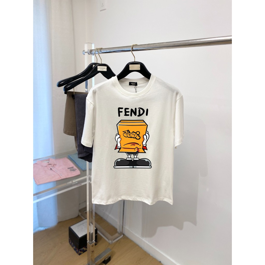 Áo thun ngắn tay mùa hè FENDI Kích thước lớn Phong cách cổ điển Mùa hè Tính khí nặng Đơn giản Cơ bản