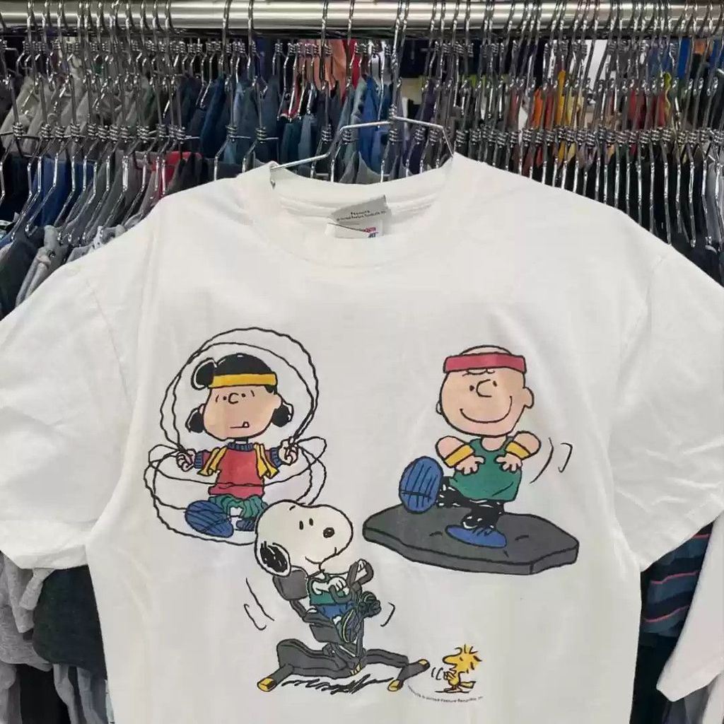 Hàng sẵn có Snoopy Snoopy Quần áo hoạt hình Mỹ Áo thun ngắn tay dáng rộng nam nữ cùng phong cách