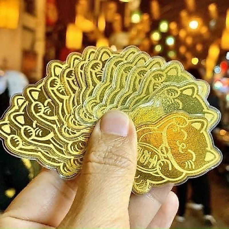 Miếng dán mèo thần tài- Miếng Dán Linh Phù - Tài Lộc, May Mắn, Phong Thuỷ (Dán Điện Thoại, Đồ Dùng ...)
