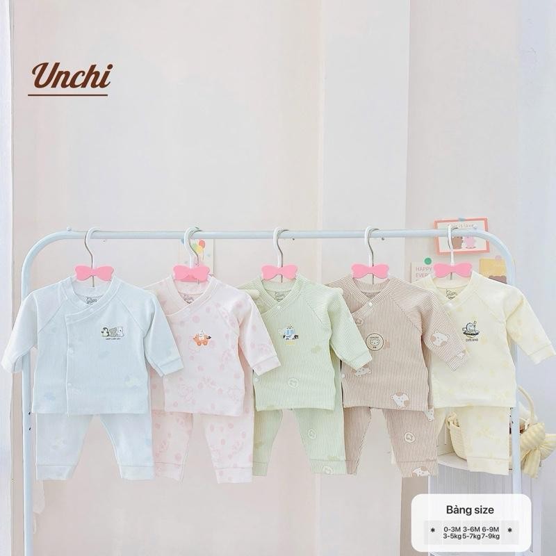 Bộ dài tay UNCHI chất cotton nỉ mềm ấm khuy bấm lệch co dãn cho bé 0-9m UC.BD298