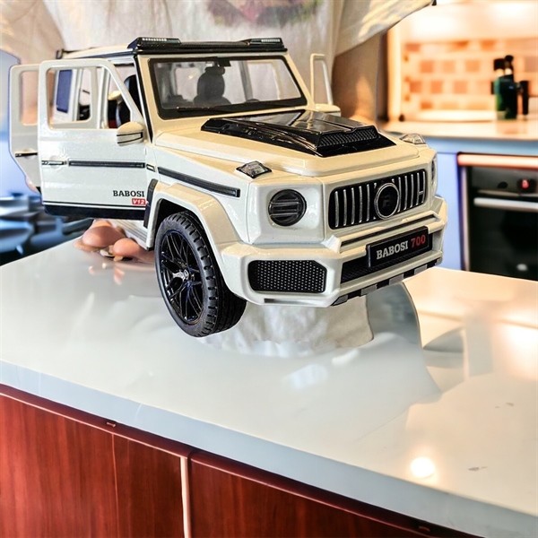 Mô hình xe Mercedes G800 Brabus AMG tỷ lệ 1:18 cao cấp dài 28 cm - Rubik Ocean