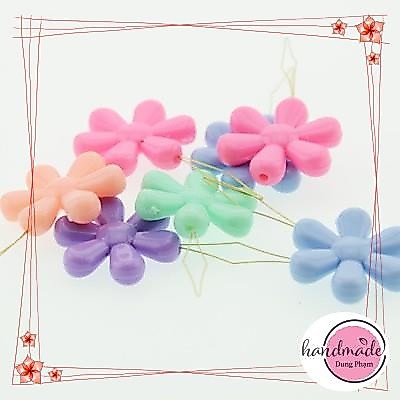 Set 5 chiếc Dụng cụ xỏ chỉ hình bông hoa