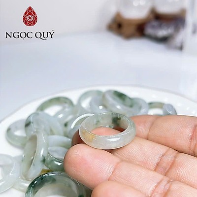 Nhẫn cẩm thạch A - Nhẫn phỉ thúy hoa bay điểm hoàng phỉ nhạt chất nếp hóa bông LM13 - Ngọc Quý