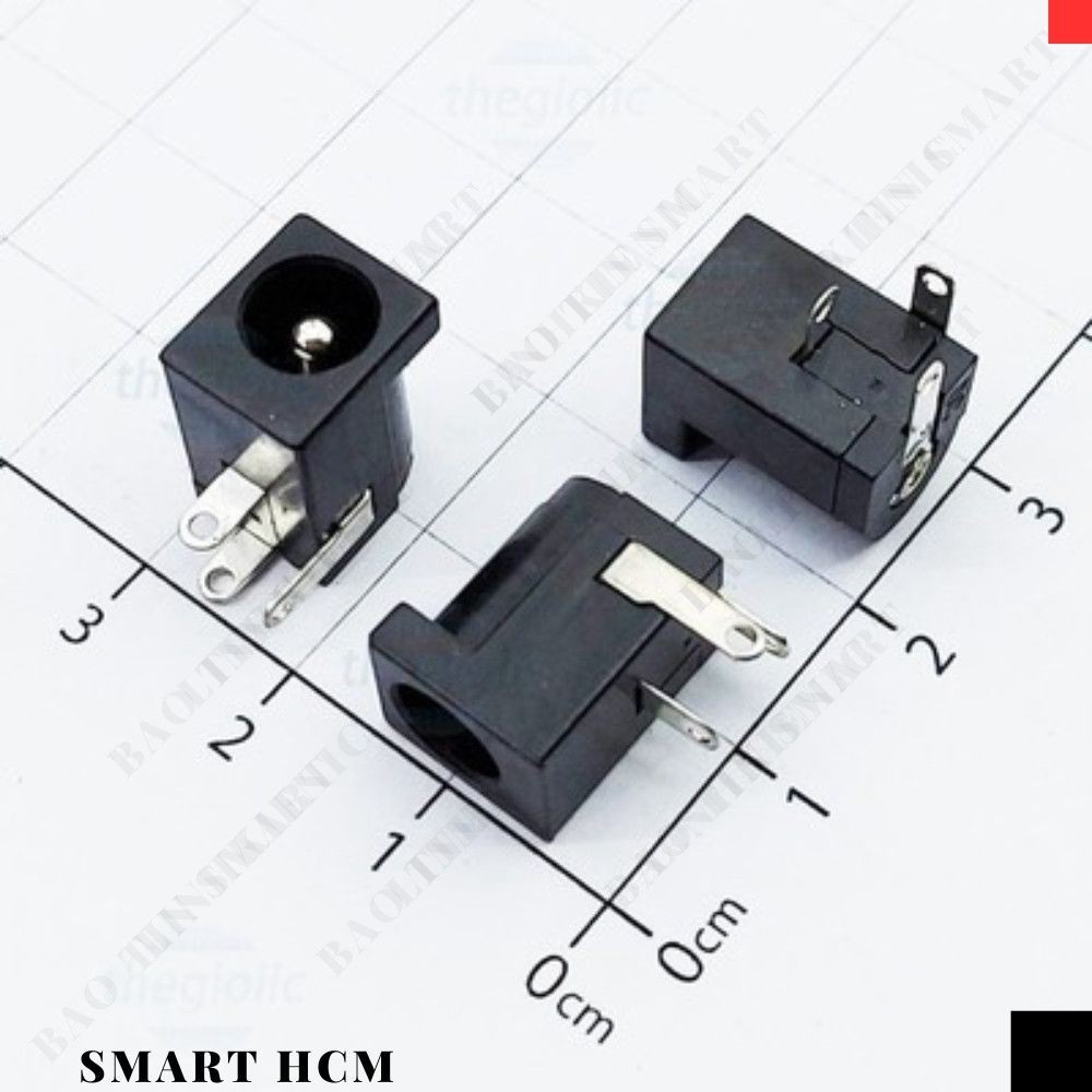 [20 Cái]- DC5525 Đầu Nối Nguồn DC Cái 5525 Hàn PCB Kim 2.5mm Smart. HCM City