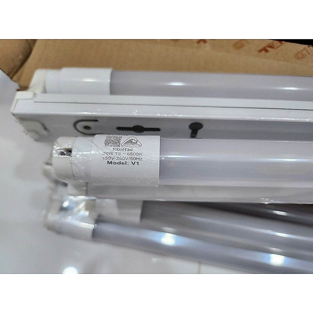 BỘ BÓNG ĐÈN TUÝP 1.2m LED 20W DUHAL KDH120 - Ánh Trắng