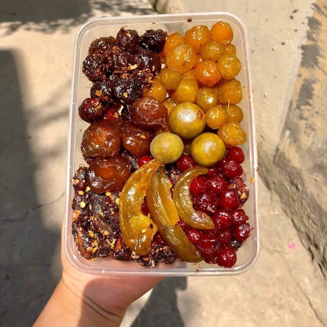 Hộp 500G ô mai truyền thống mix 9-10 vị chua cay mặn ngọt bao ghiền