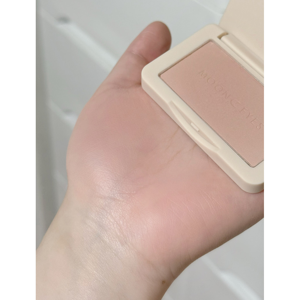 Kem bão hòa thấp Tạp dề Giả-Face Light Trang điểm hàng ngày Màu khỏa thân Dòng trà sữa Màu Mooneyes 