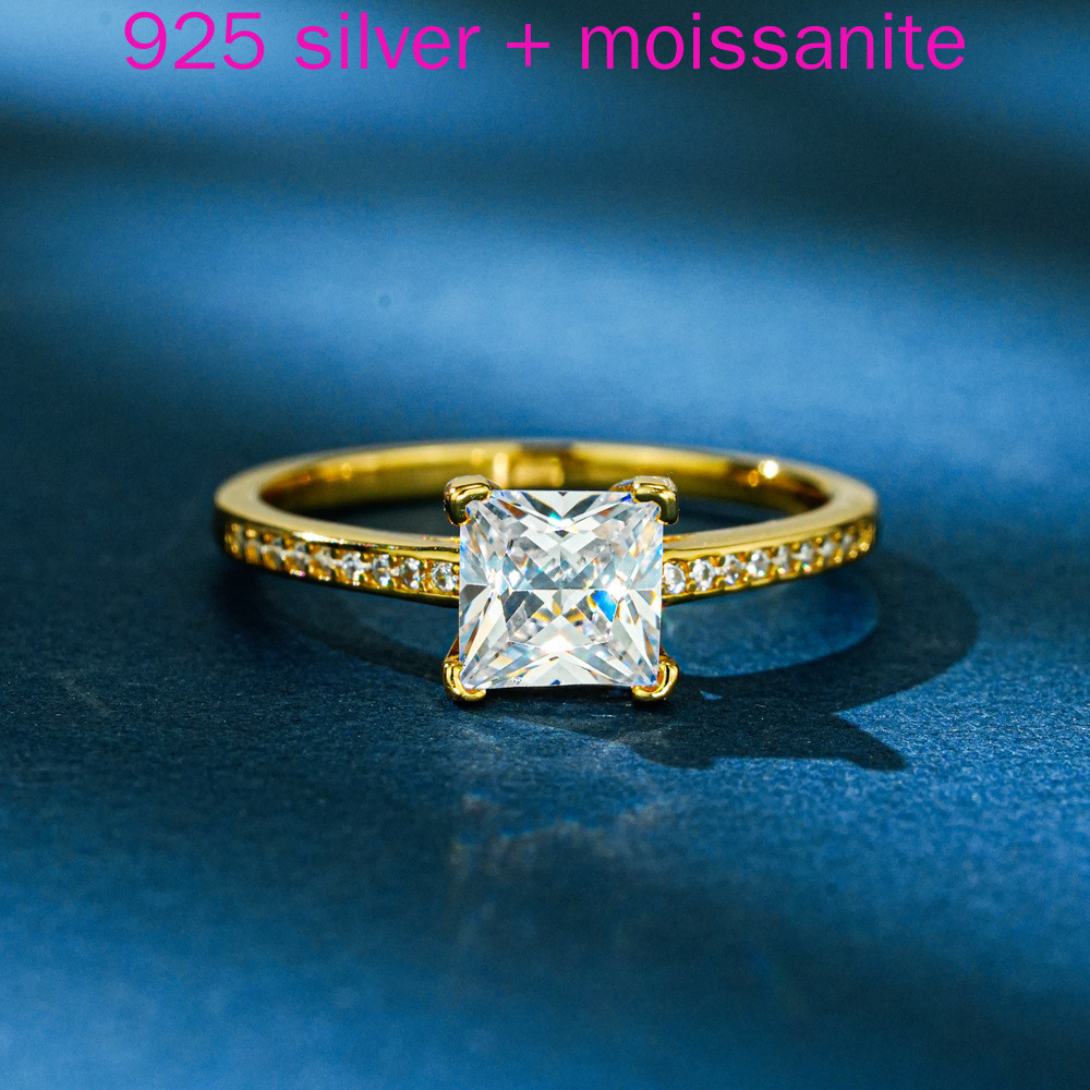 S925 Bạc Moissanite Nhẫn Nữ Nhẫn Cưới Đơn Giản Bốn Móng Vuốt Vuông Moissanite Công Chúa Vuông Moissa