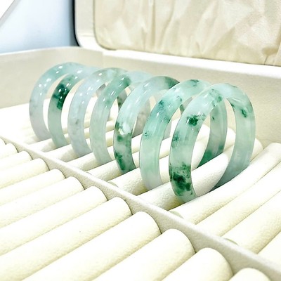 Vòng Cẩm Thạch Xanh Trong Hoa Bay Bản Hẹ Kèm Giấy Kiểm Định VDG - Ngọc Trai Trường Thịnh