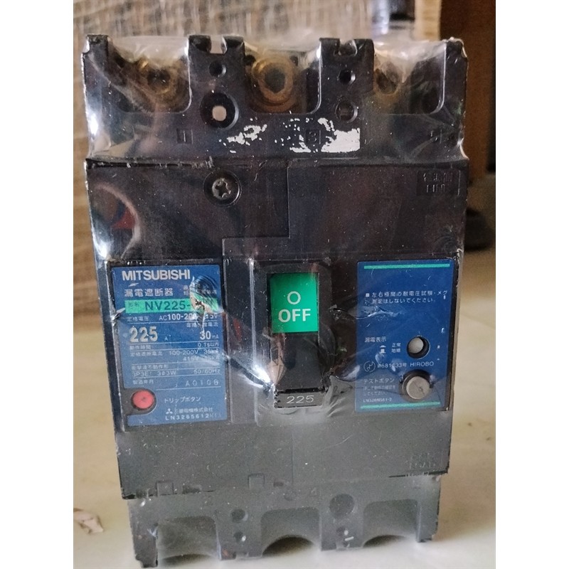 APTOMAT CHỐNG GIẬT ELCB 3 PHA MITSUBISHI NV225 225A 30mA CŨ HÀNG THÁO MÁY