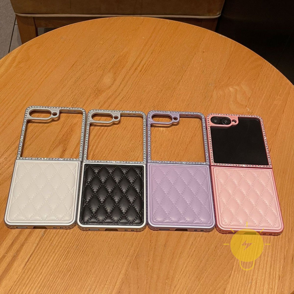Phone Case For SAMSUNG Galaxy Z Flip 7 / Z Flip 6 / Z Flip 5 / Z Flip 4 TPU Lamb Oil Injection Oil I