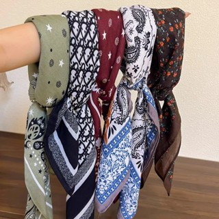 Khăn vuông lụa cao cấp retro hình in màu đỏ cho nữ