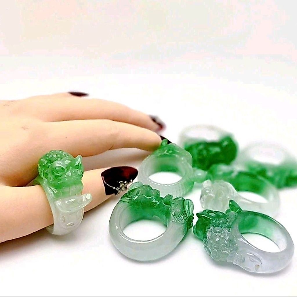 Nhẫn cóc màu xanh trắng , tặng kèm hộp  (Ms: SPOO2140, N2600 )