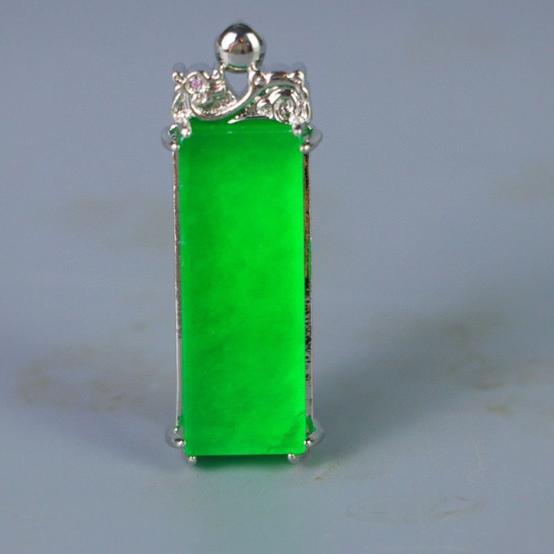 Ngọc Màu Thạch Anh Rock Hạt Đá Full Xanh Mặt Trời Xanh Wuwu Thương Hiệu Mặt Dây Chuyền Nam Nữ Phong 