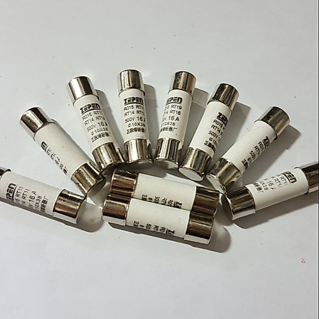 Cầu chì sứ 10x38 -10a 16a 20a 25a giá 10 cái