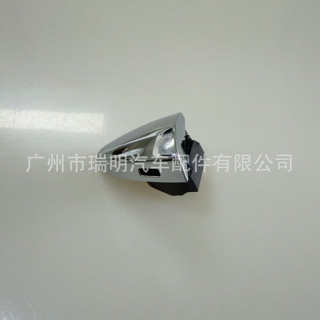 Thích hợp cho Vỏ tay nắm cửa trước Lexus ES350 LS600hL 69217-33040 69217330404.6