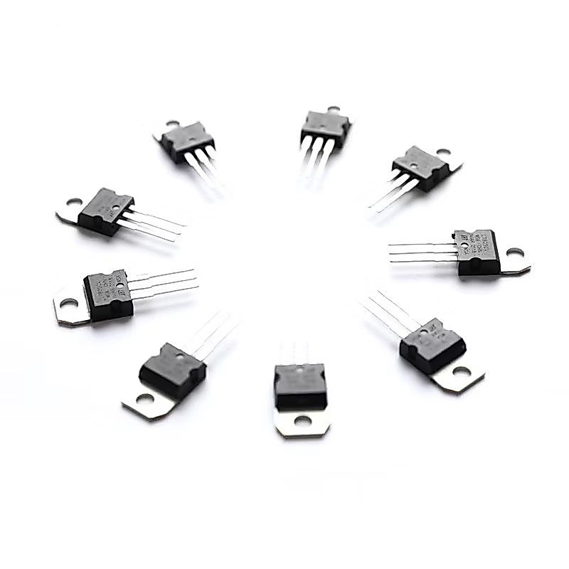 7805 TO-220 L7805CV 7812 7815 7524 1A Ống điều chỉnh điện áp ba đầu trong dòng L7805CV L7806CV L7809