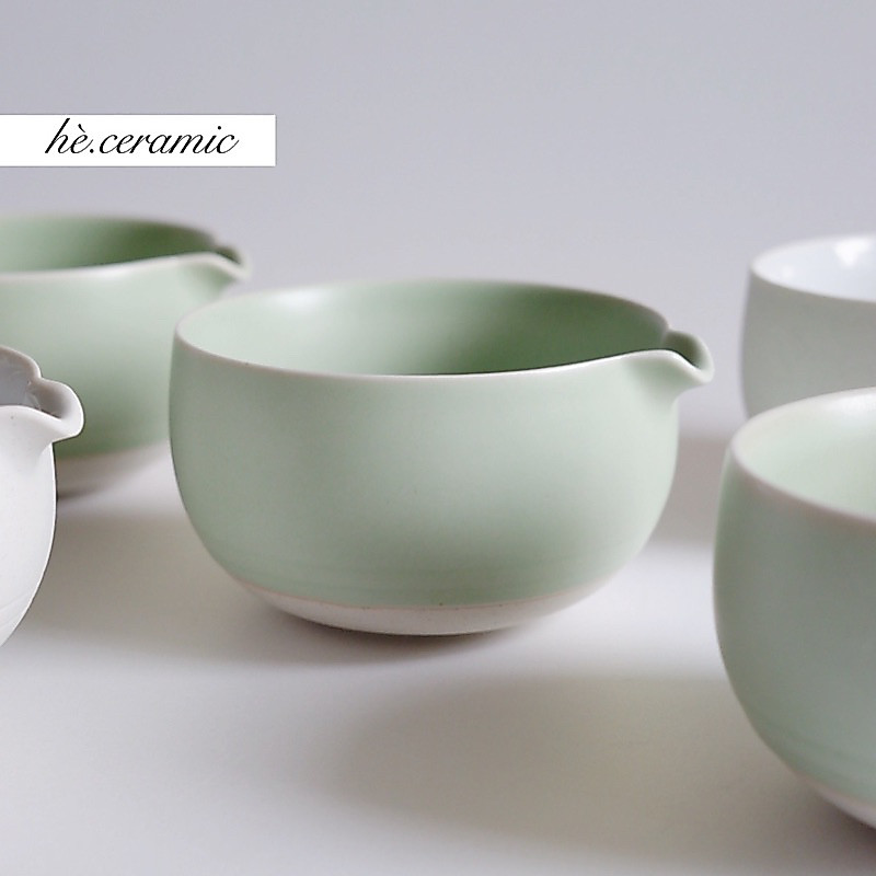 HÈ.CERAMIC / Bát Chawan có miệng rót, Bát Chawan matcha, Đế gác Chasen.
