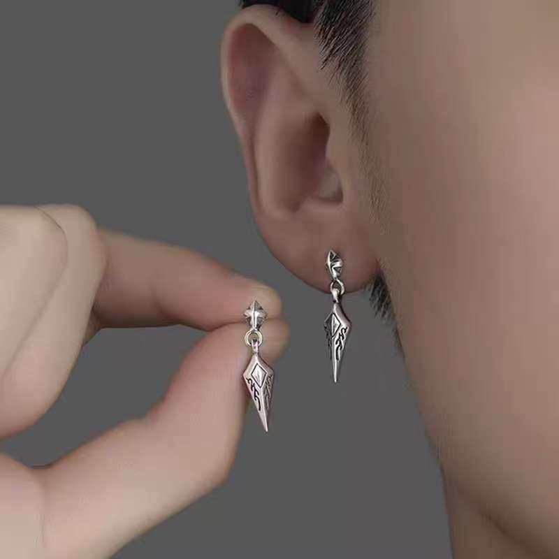 Khuyên Tai Treo Mặt Mũi Nhọn Phong Cách Dark Y2K Nam Nữ Màu Bạc Dễ Phối Outfit Cá Tính