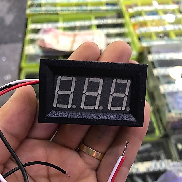 Đồng hồ V led