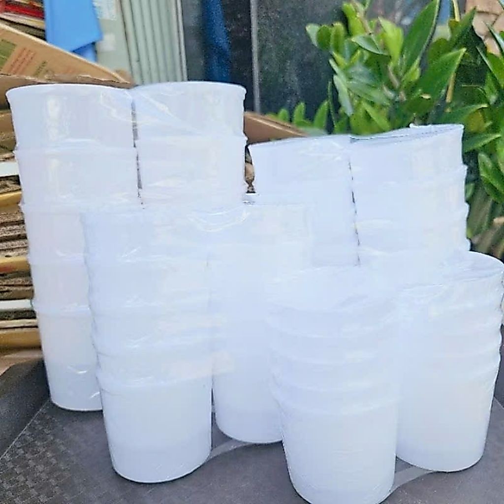 LY LÀM ĐÁ BẰNG NHỰA NHIỀU SIZE. CHUNG NHỰA LÀM ĐÁ TỦ LẠNH