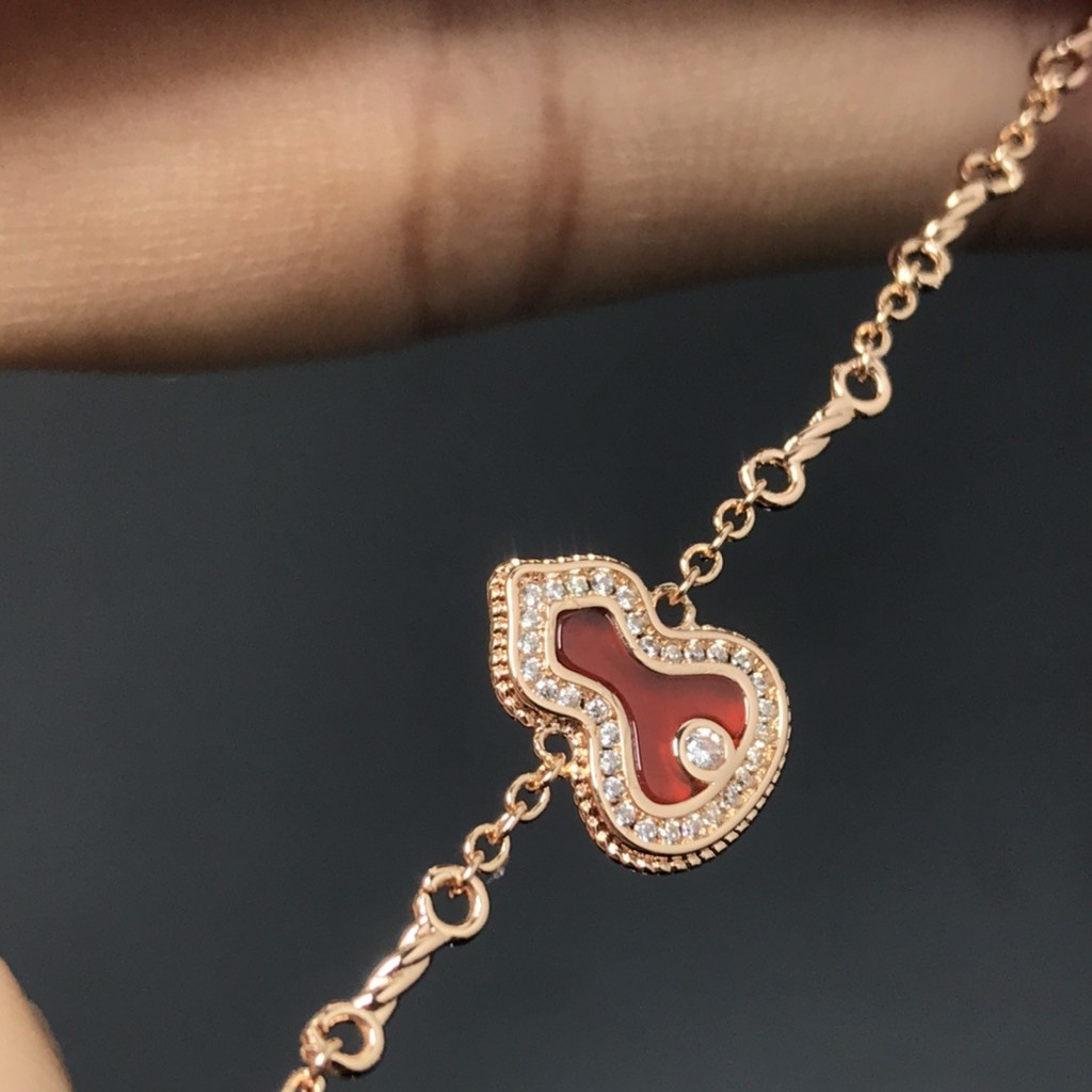 DL9X Kirin's new beaded red agate gourd bracelet for women is fashionable, versatile, elegant, and n