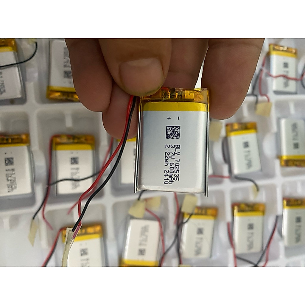 Nguồn 702535 3.7V 600mAh  cho tai nghe Bluetooth, máy ghi âm, đồng hồ thông minh và các thiết bị điệ