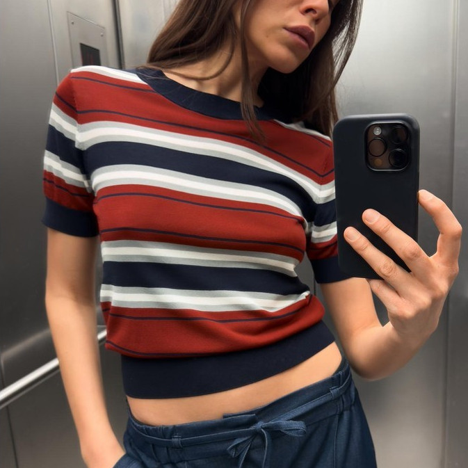 Áo Zara made in Morocco dệt kim Zara made in Morocco sọc đỏ đen ngắn tay nữ