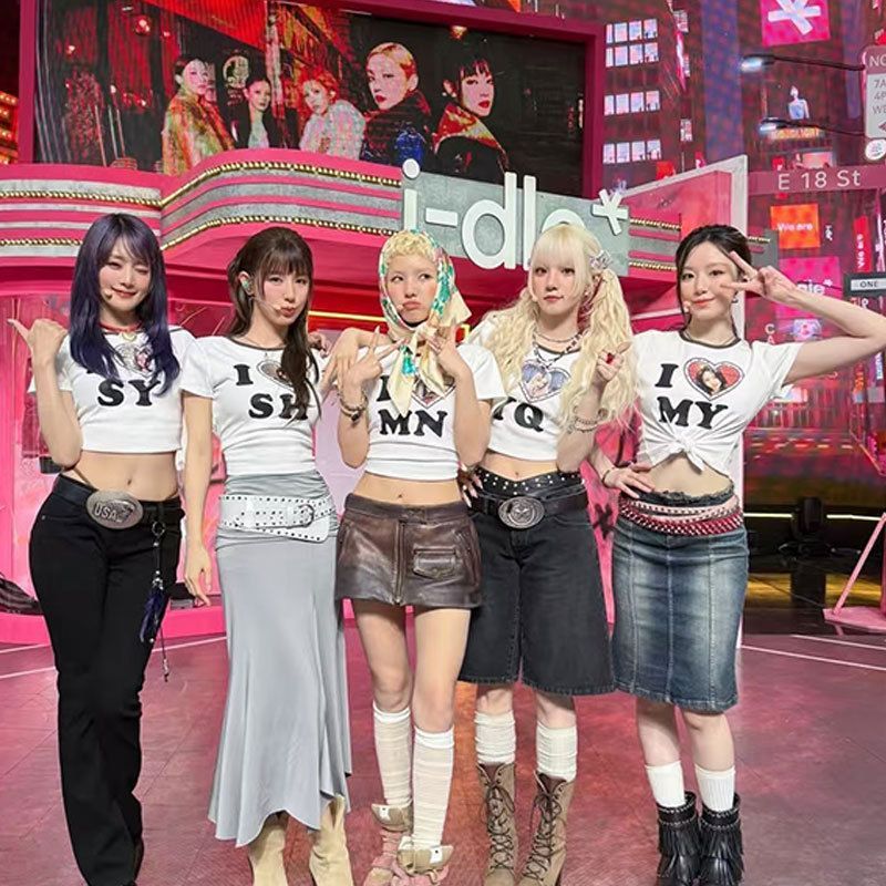 GIDLE We are idle Vòng quanh buổi hòa nhạc chơi nhạc quần áo cùng mẫu áo thun tay ngắn