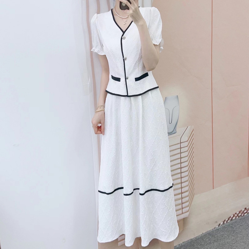 Giải phóng mặt bằng Mùa hè Đẹp trai Quầy rút nước hoa thời trang Áo ngắn tay + Váy Jacquard Váy hai 