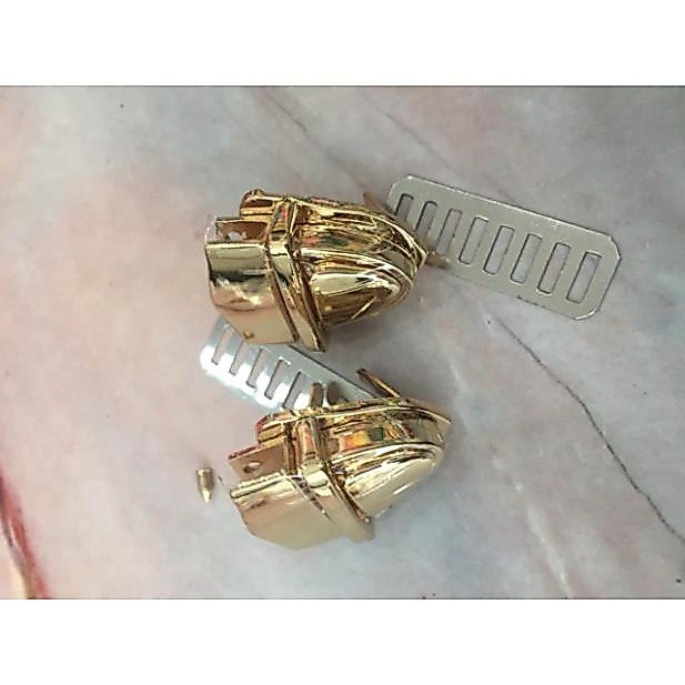 Khoá sập túi xách