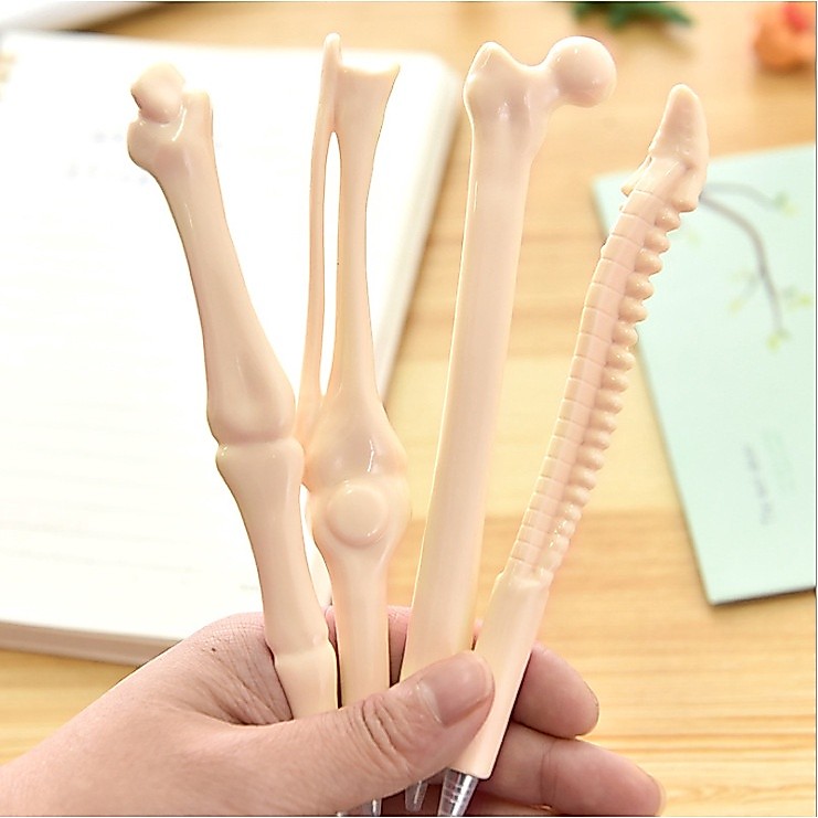 Bút bi hình cục xương độc lạ